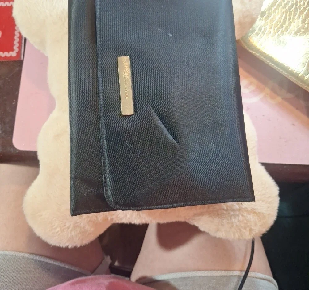 Black Portable Makeup Brush Foldable (Magnetic) Organizer.